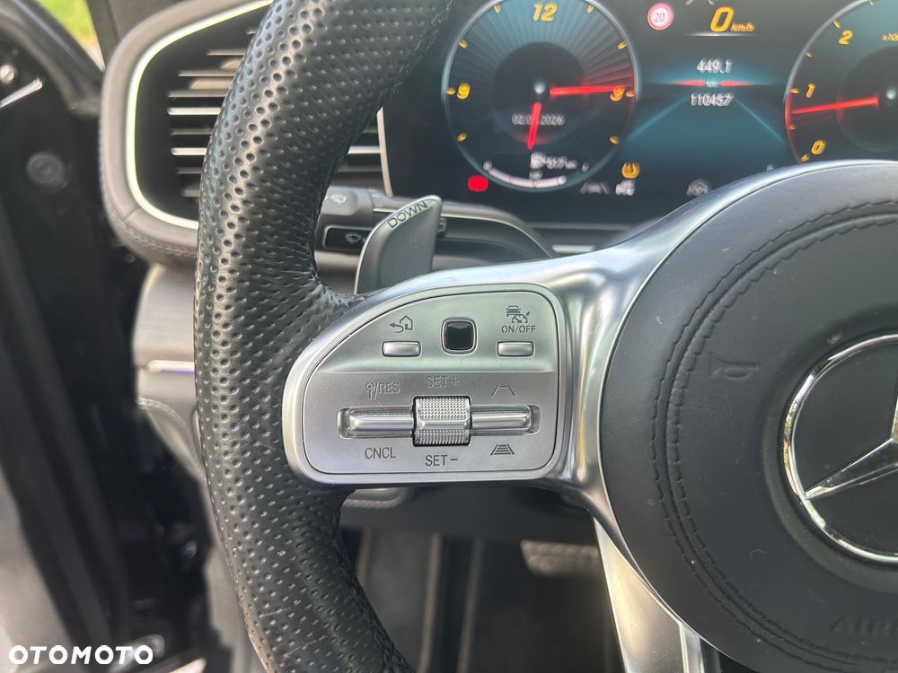 Mercedes-Benz GLS - 33