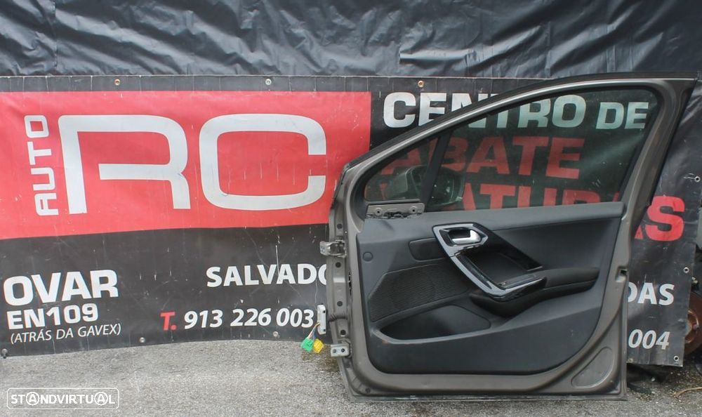 Porta da Frente do Lado Direito Peugeot 208 - 2