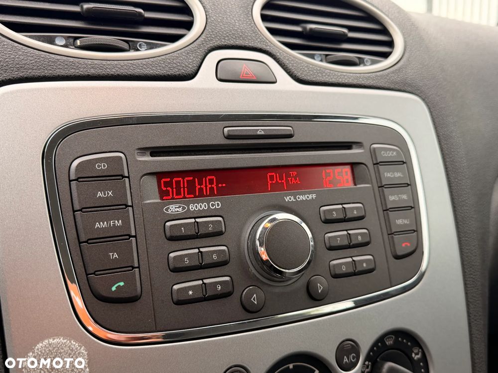 Ford Focus 1.6 Ambiente - 20
