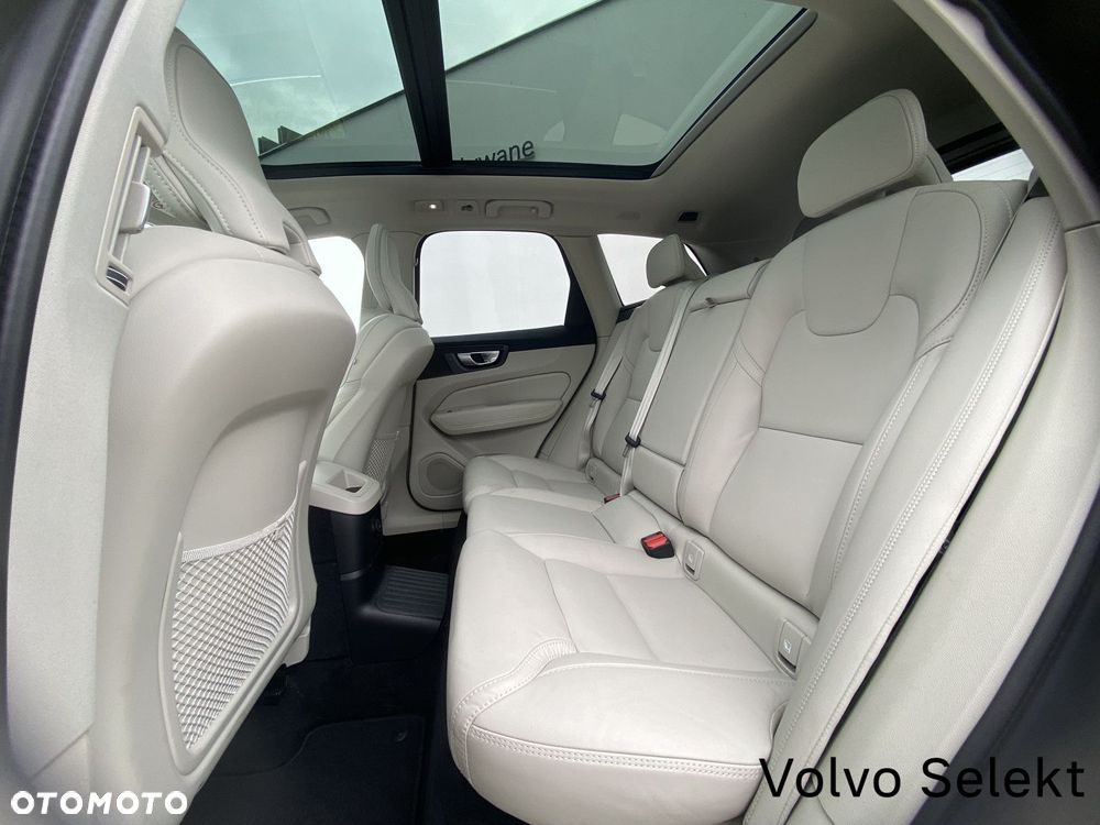 Volvo XC 60 - 24