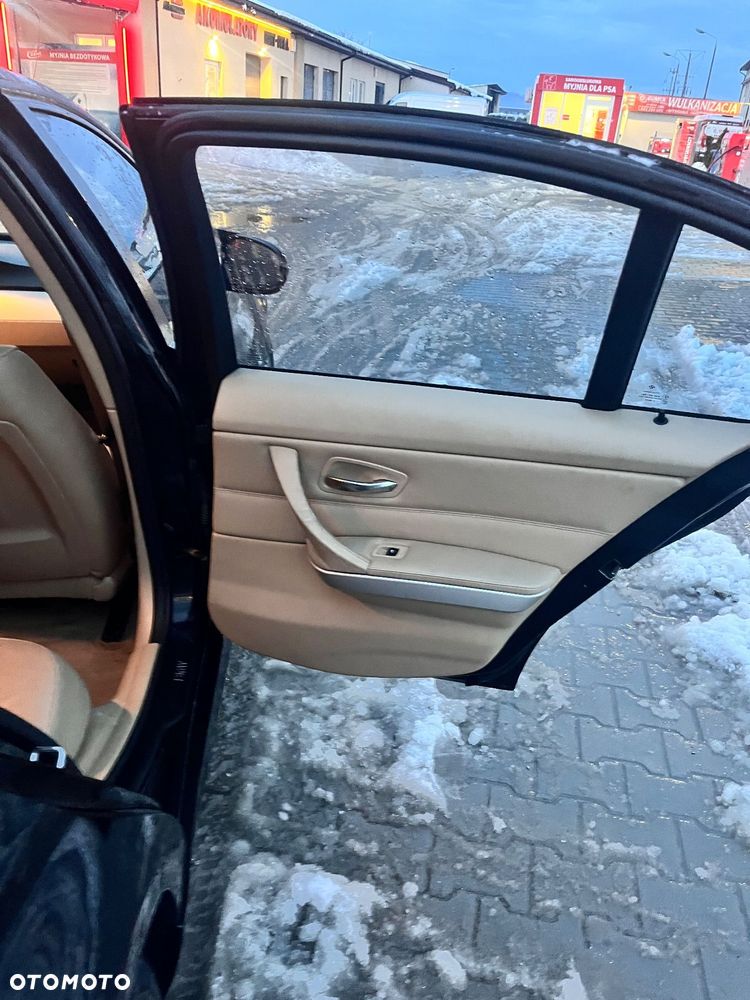 BMW Seria 3 318d - 9