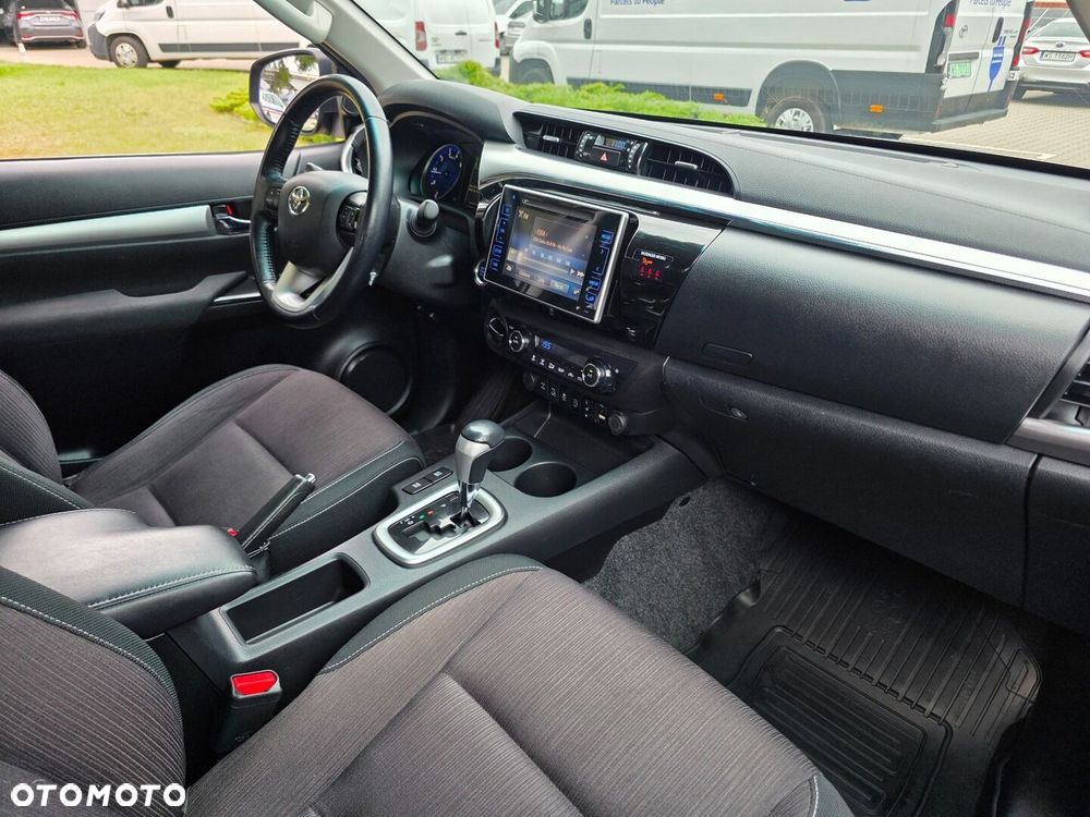 Toyota Hilux 2.4 D-4D Double Cab SR5 4x4 - 31