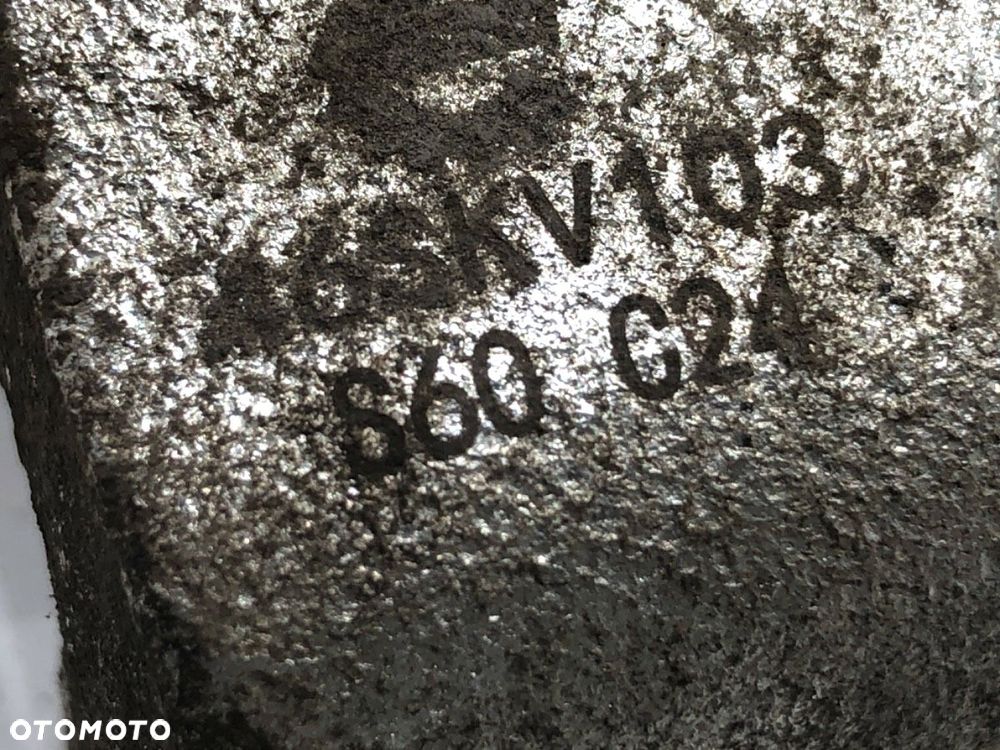 ZACISK PRAWY TYŁ  HYUNDAI SANTA FÉ I (SM) 2000 - 2006 2.4 16V 4x4 107 kW [146 KM] benzyna 2001 - - 4