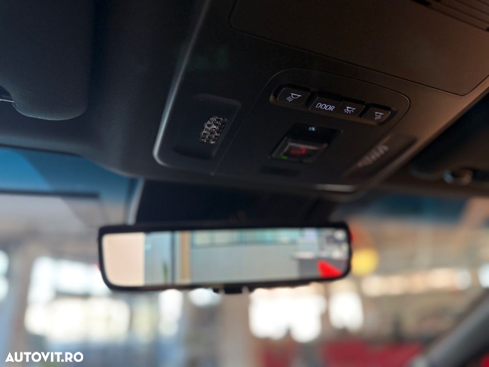 Toyota Camry 2.5 HEV Luxury - 18