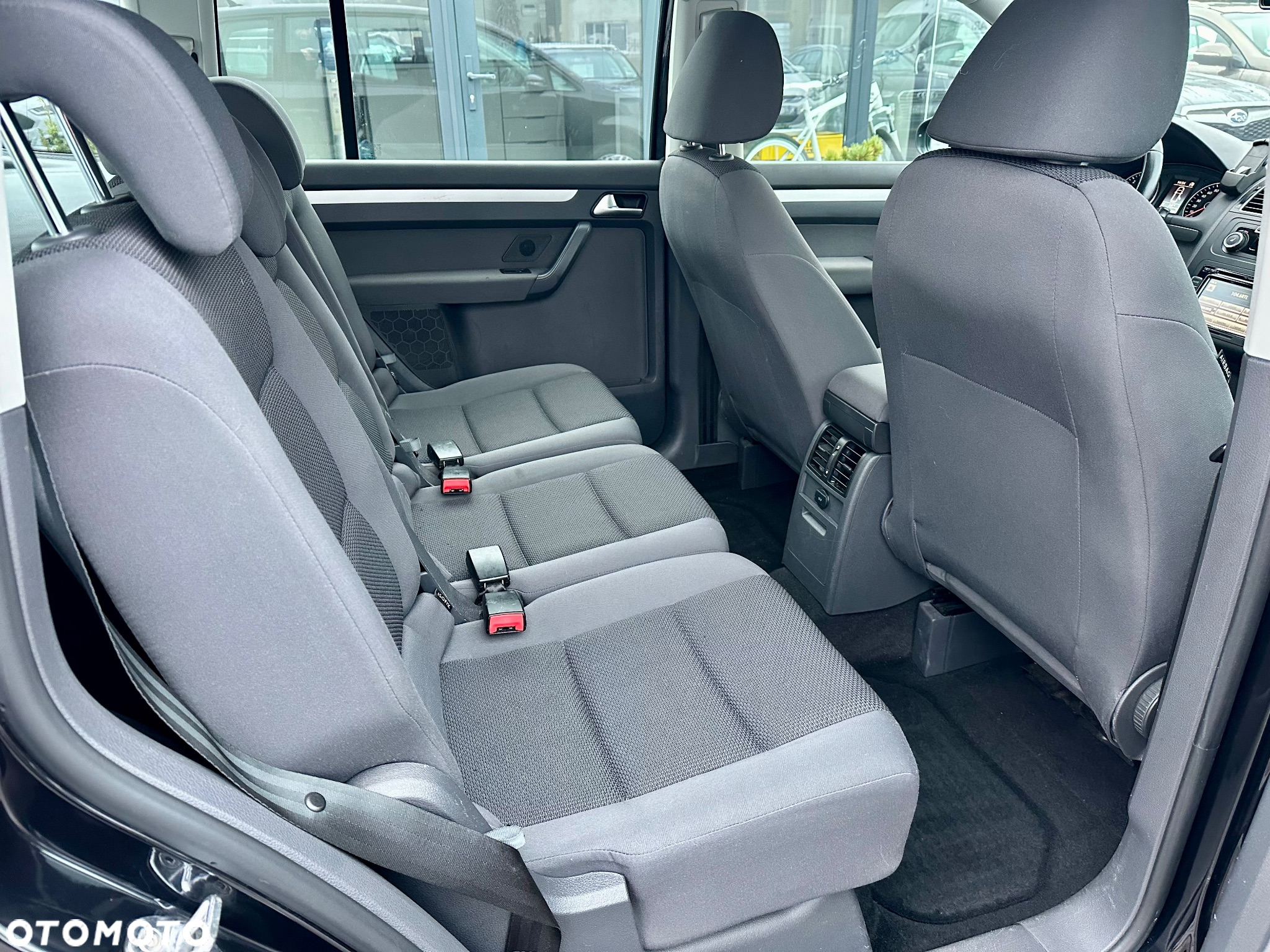 Volkswagen Touran 1.6 TDI DPF BlueMot Trendline - 23