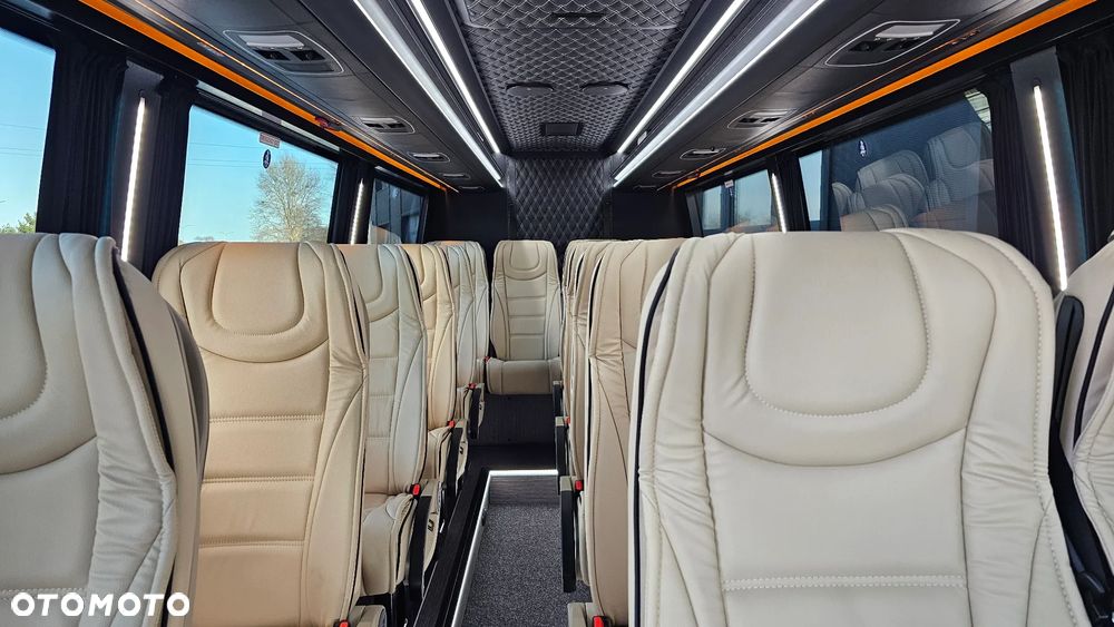 Mercedes-Benz Sprinter 519 - 17