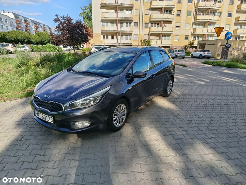 Kia Ceed - 1
