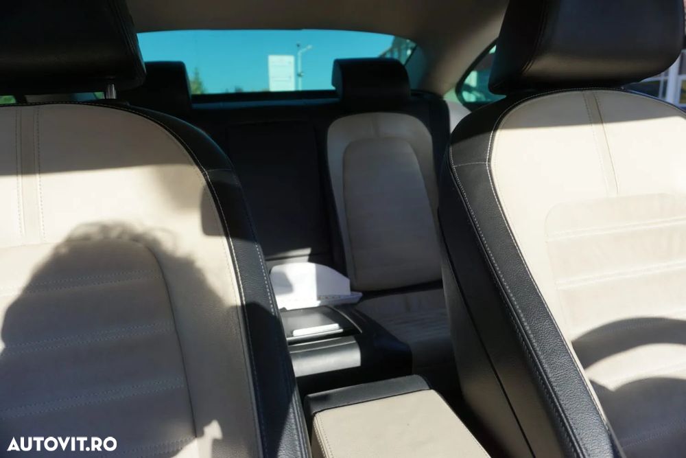 Volkswagen Passat CC 1.8 TSI - 12