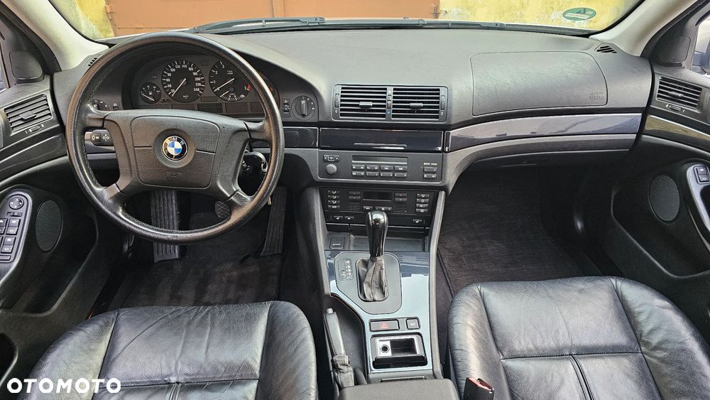 BMW Seria 5 523i - 16