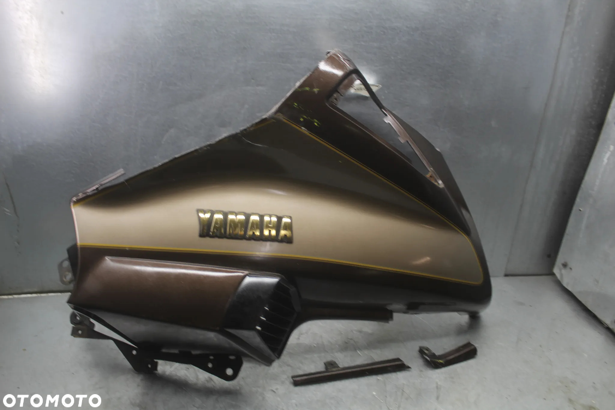 Yamaha XVZ 1200 VENTURE 1300 V-Max  bok boczek Czasza czacha owiewka osłona - 2
