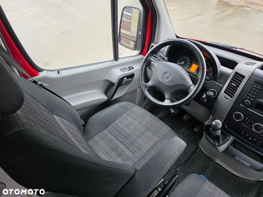 Mercedes-Benz Sprinter - 18
