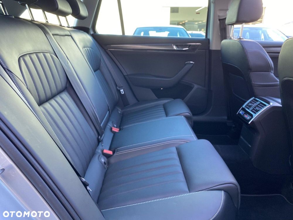 Skoda Superb 2.0 TDI SCR Style DSG - 19