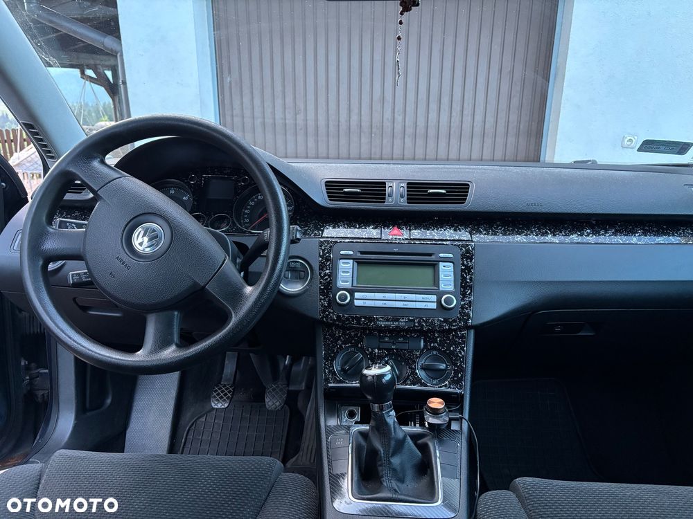 Volkswagen Passat 1.9 TDI Comfortline - 13