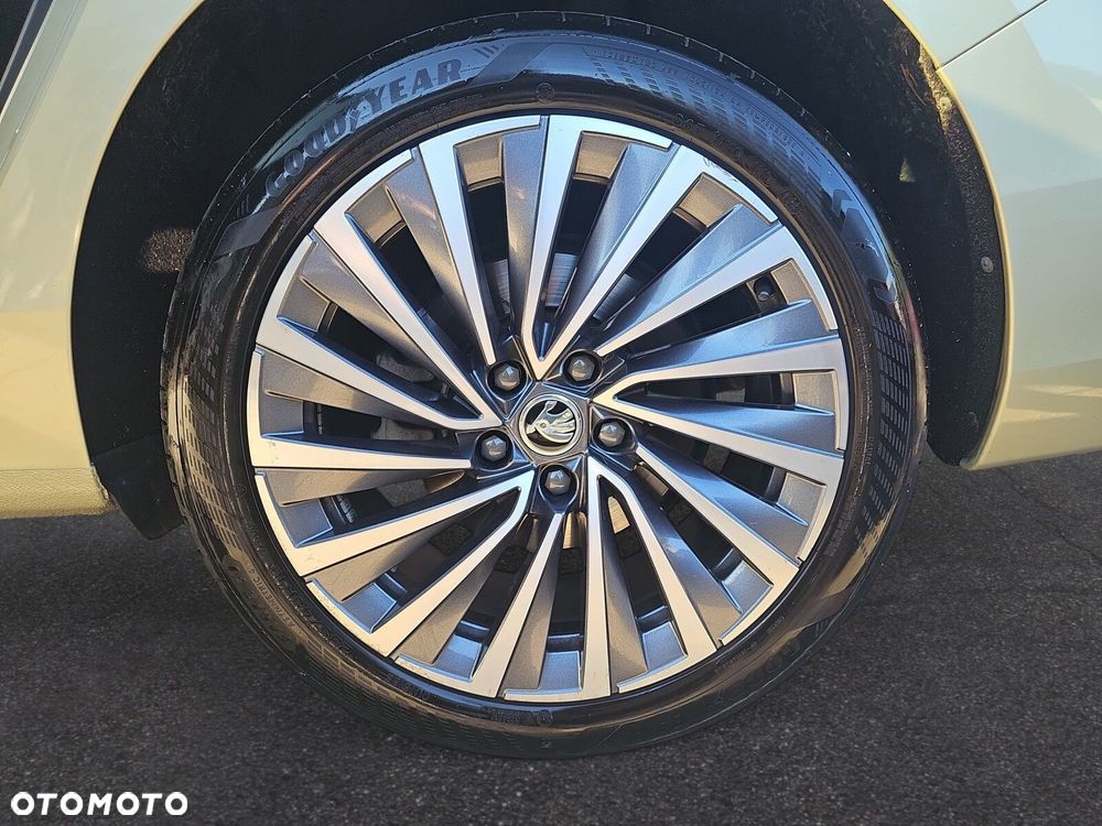 Skoda Superb 2.0 TDI SCR 4x4 L&K DSG - 39