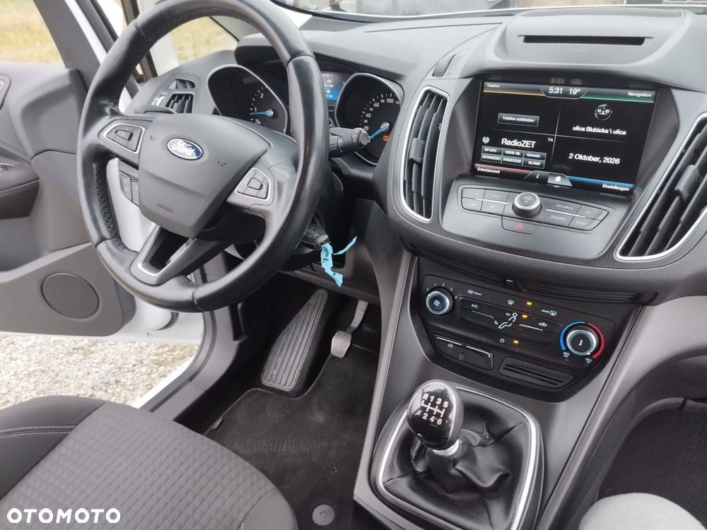 Ford Grand C-MAX - 28