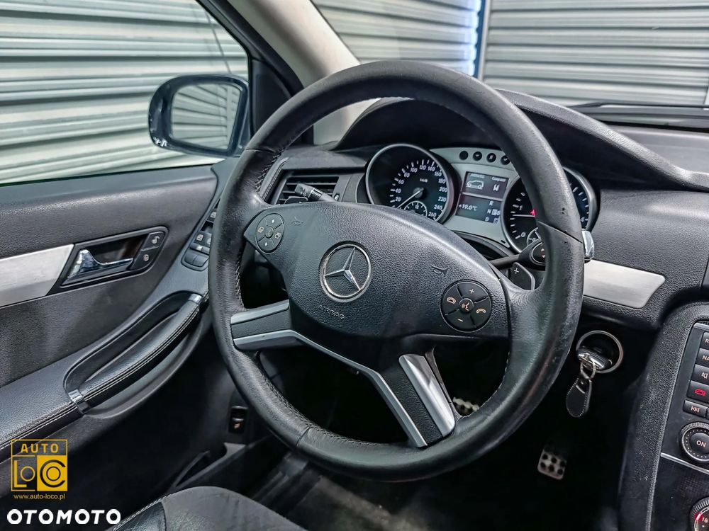 Mercedes-Benz Klasa R 320 CDI L 4-Matic - 25