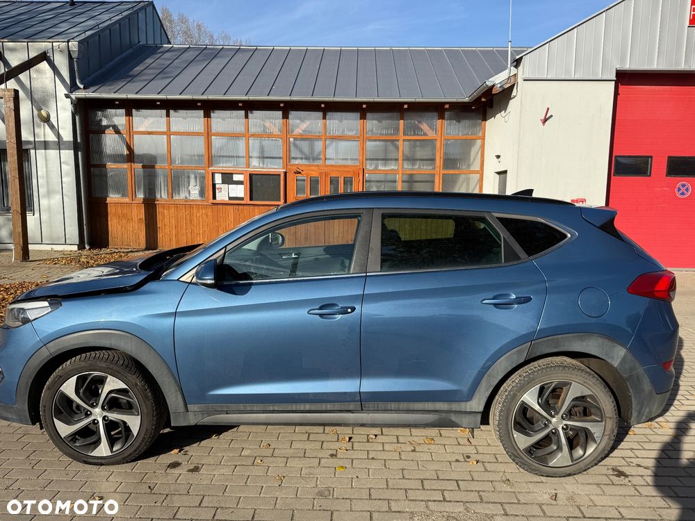 Hyundai Tucson 2.0 CRDi 4WD Automatik Advantage - 11