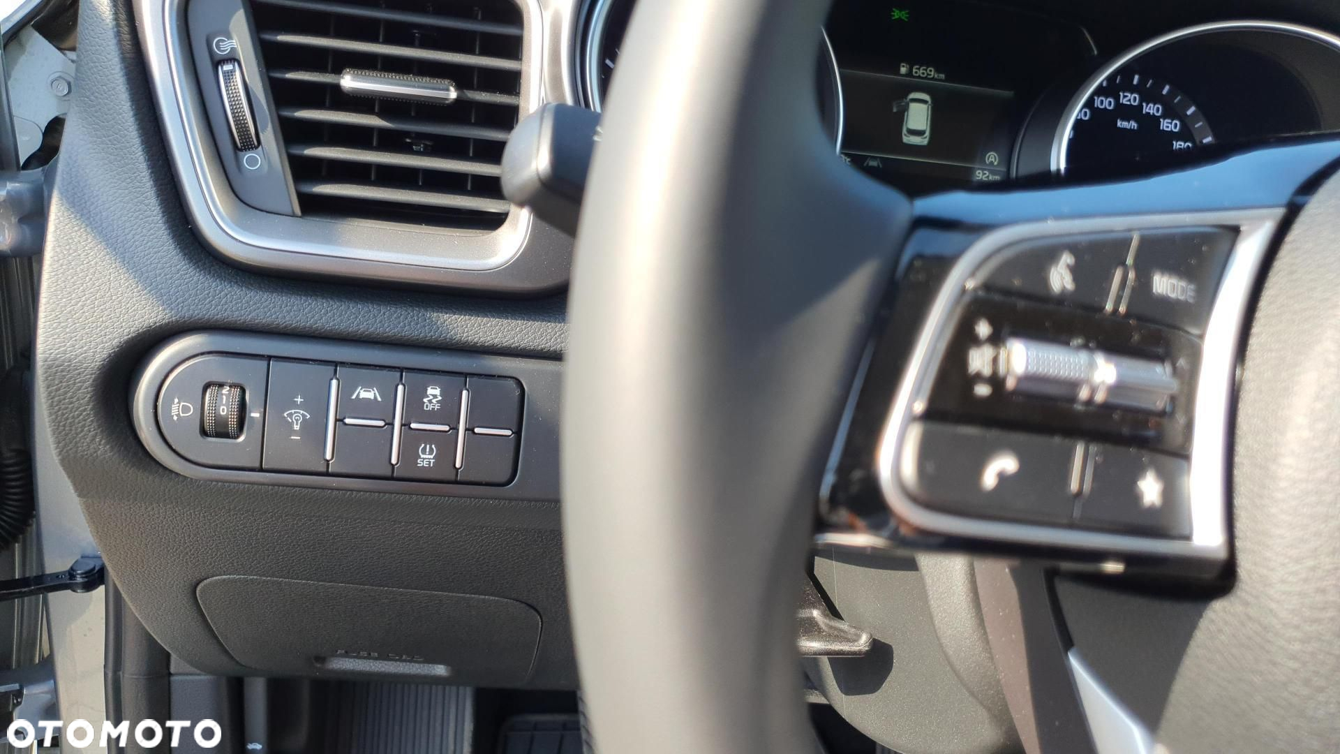 Kia Ceed 1.5 T-GDI M - 20