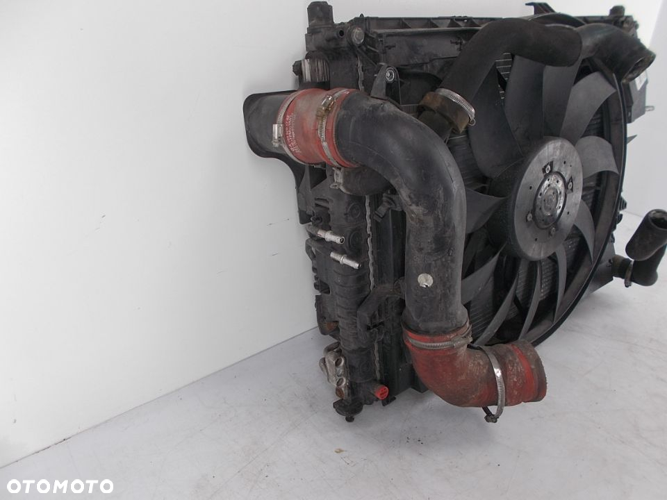 Chłodnica wentylator ML W164 420cdi przewód powietrza oleju - 9