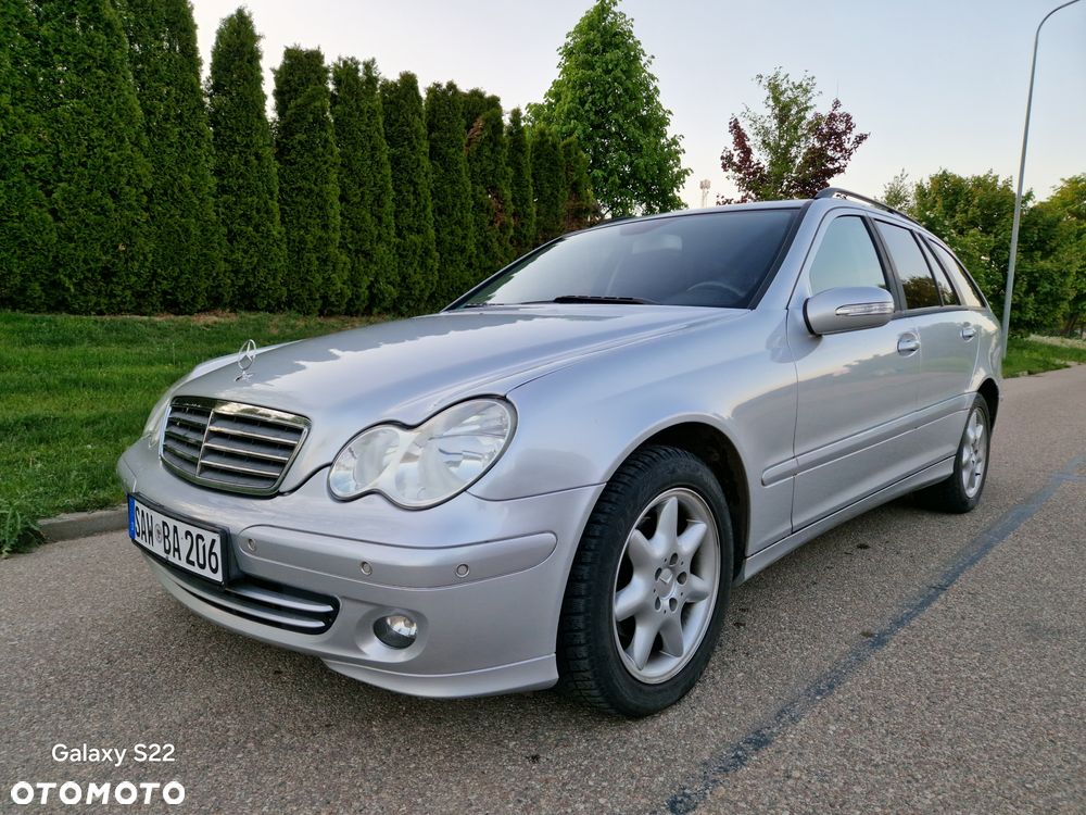 Mercedes-Benz Klasa C 200 CDI Automatik Avantgarde Sport Edition - 37