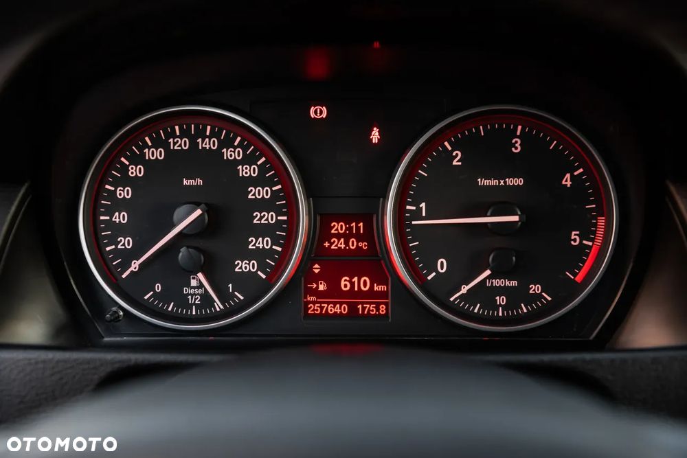 BMW X1 sDrive18d - 18