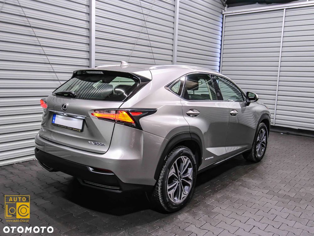 Lexus NX 300h Prestige AWD - 8