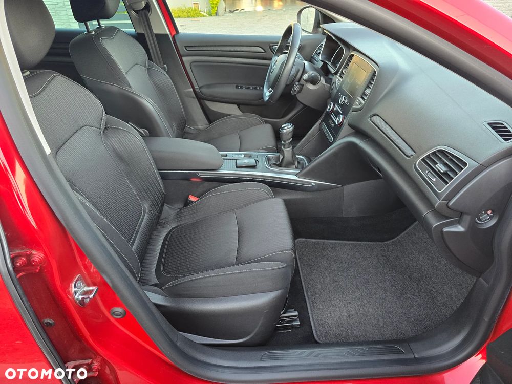 Renault Megane TCe 140 GPF LIMITED - 13