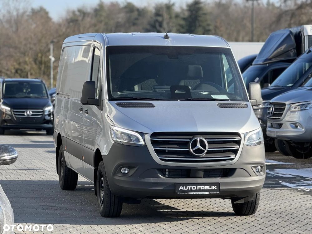 Mercedes-Benz Sprinter - 2