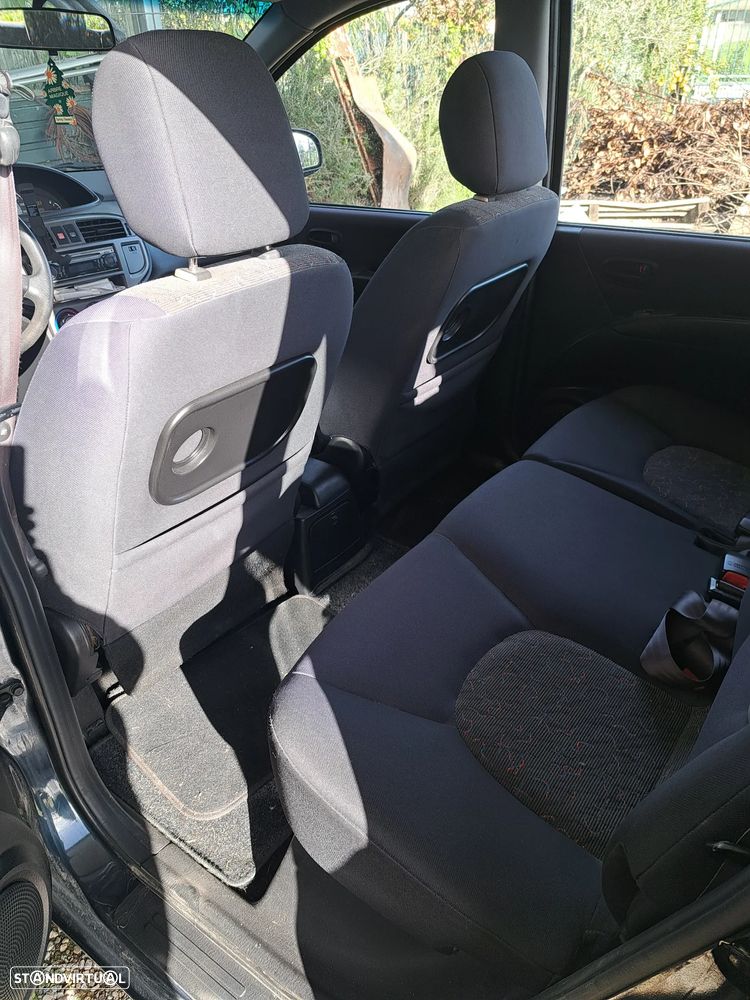 Hyundai Matrix 1.5 CRDi GLS - 4