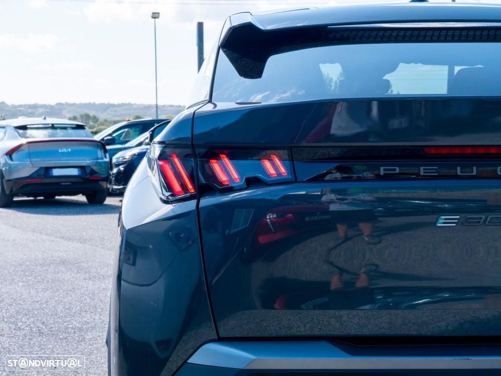 Peugeot E-3008 73 kWh Allure - 13
