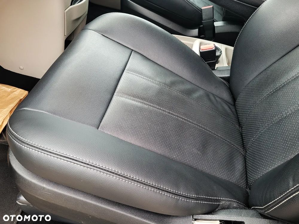 Lancia Voyager 2.8 CRD16v Gold - 35