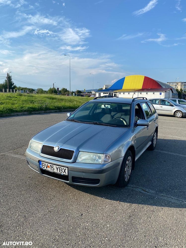 Skoda Octavia Combi 1.6 Ambiente - 1
