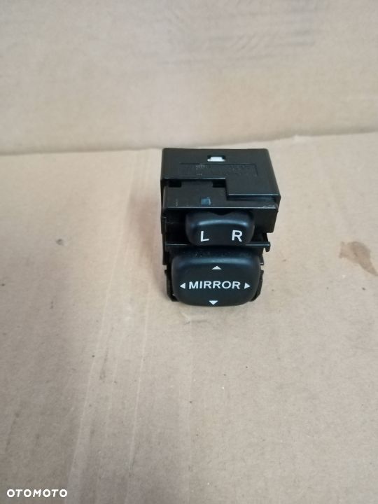 Panel sterownie lusterek DAIHATSU YRV 00 05 Europa - 1