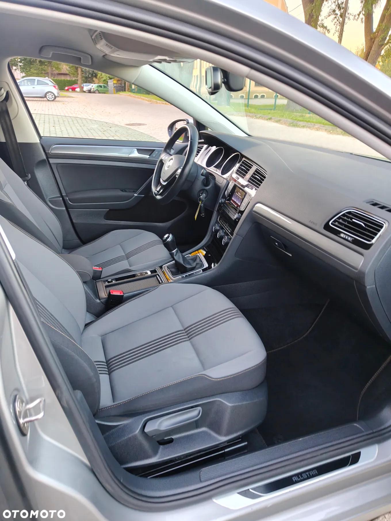 Volkswagen Golf 1.2 TSI BlueMotion Technology Allstar - 11