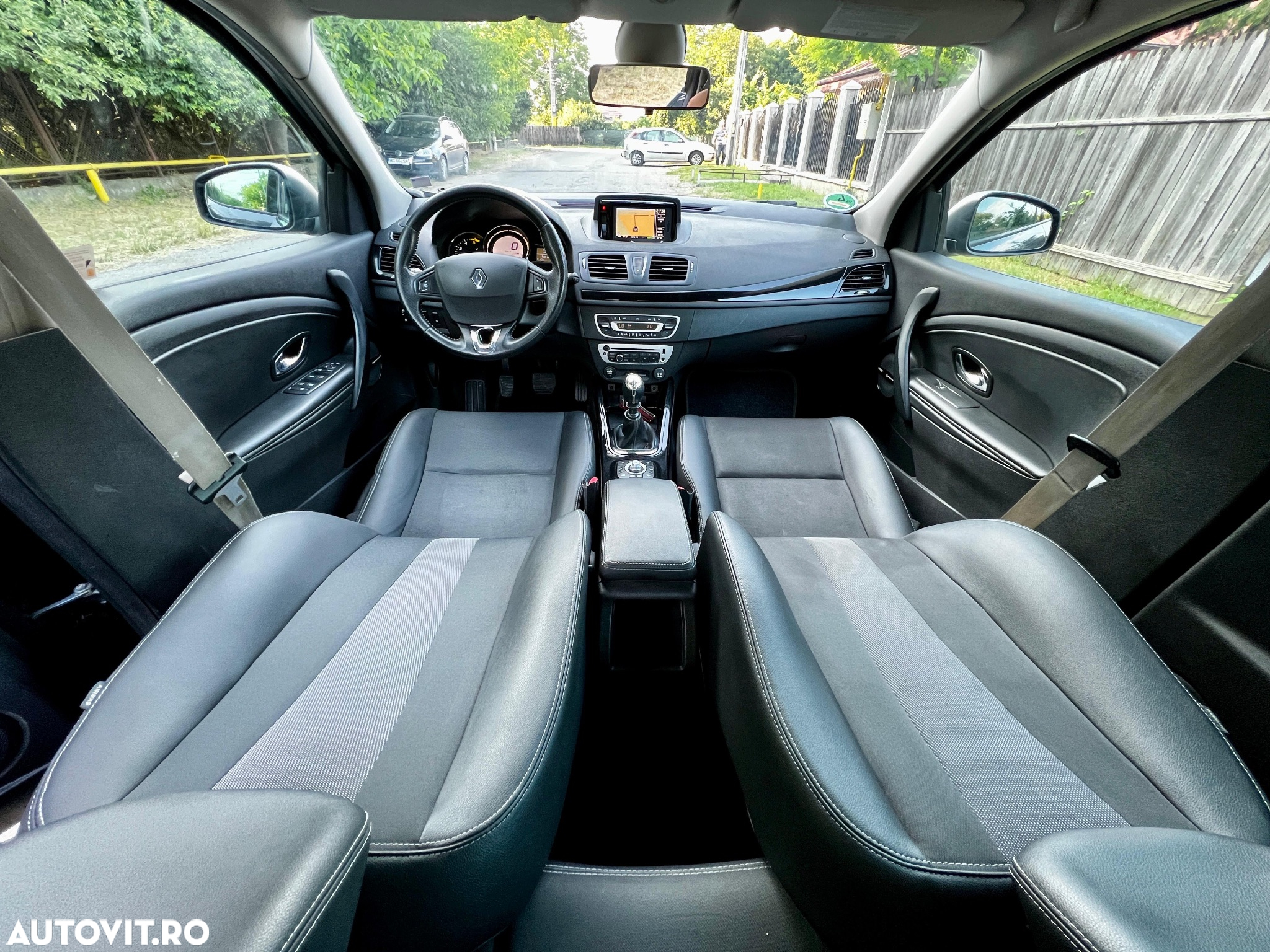 Renault Megane ENERGY dCi 130 BOSE EDITION - 8