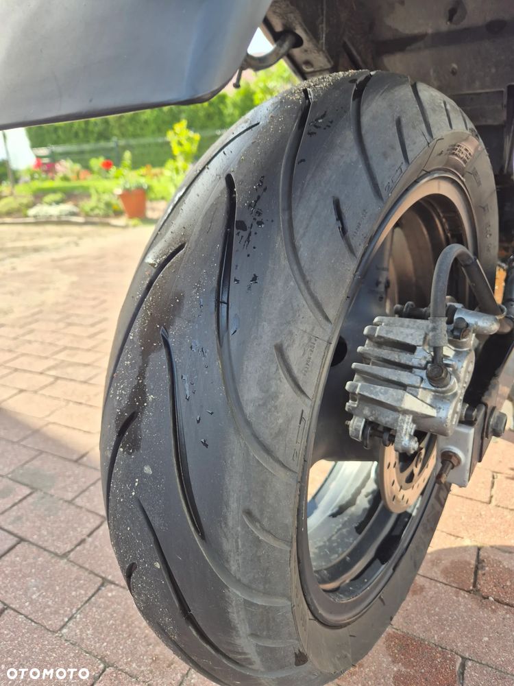 Kawasaki ZR - 12