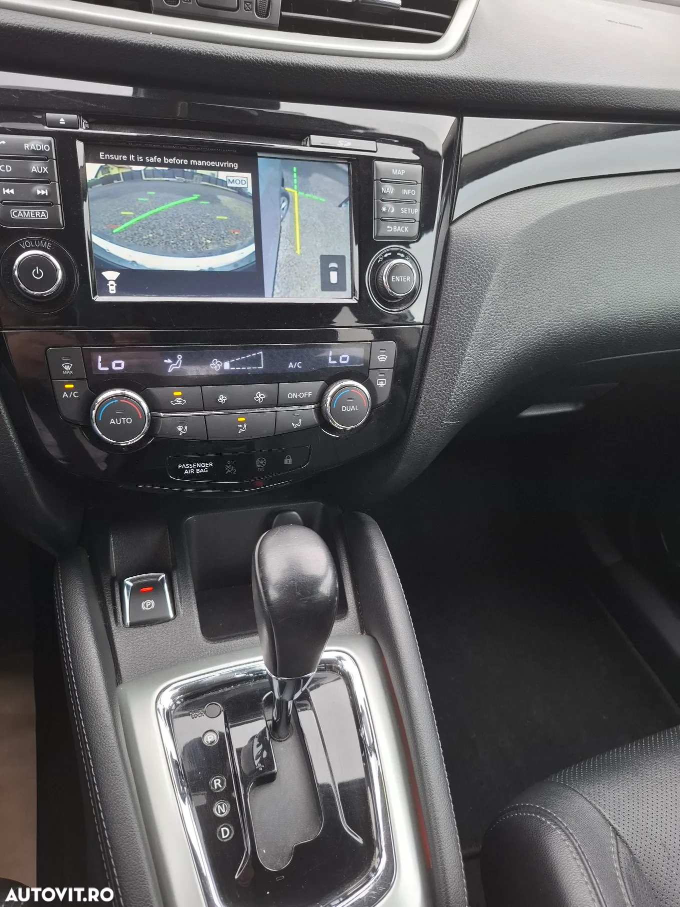 Nissan Qashqai 1.6 DCI Start/Stop N-Connecta - 32