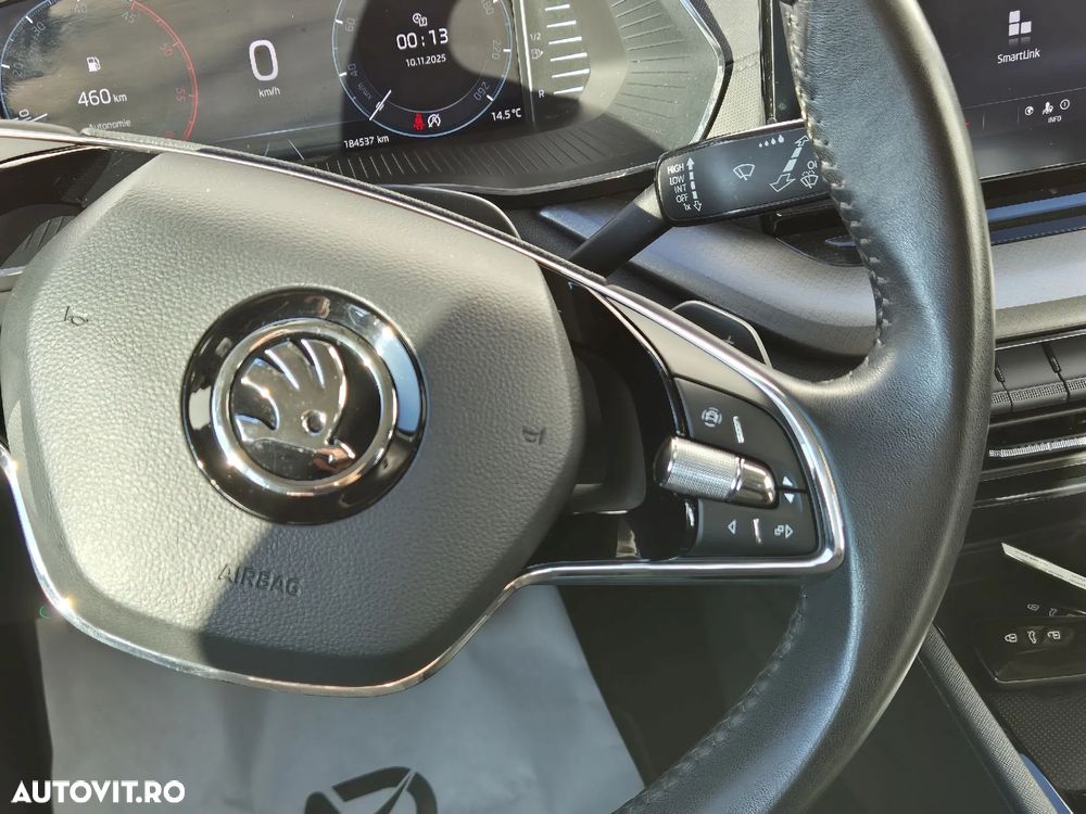 Skoda Octavia Combi 2.0 TDI DSG Ambition - 17