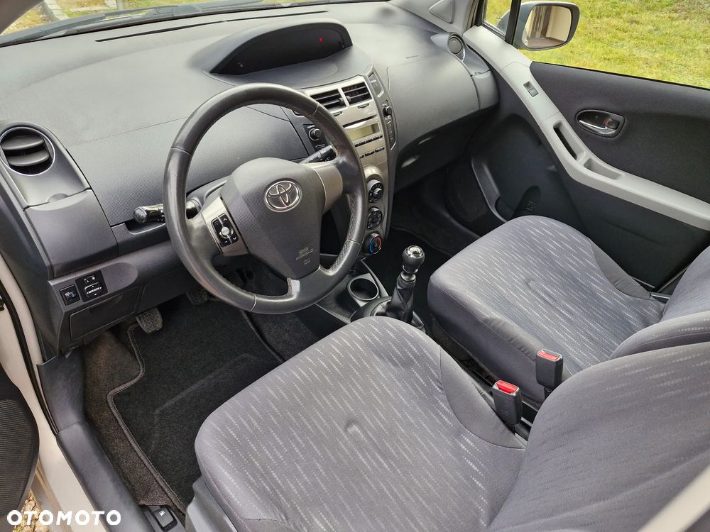 Toyota Yaris 1.33 VVT-i Cool+ - 6