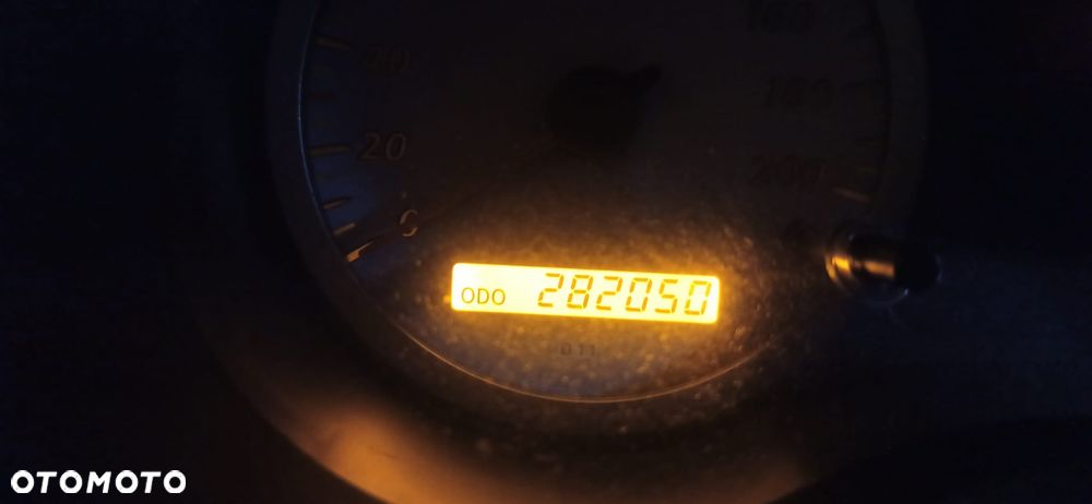 Toyota RAV4 2.0 D-4D 4x4 - 12