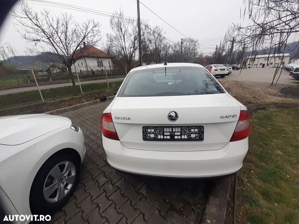 Skoda RAPID 1.6 TDI Ambition - 8