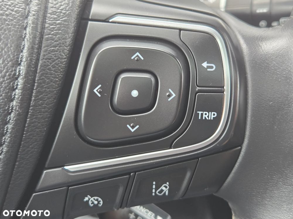 Toyota Avensis 2.0 D-4D Premium - 22