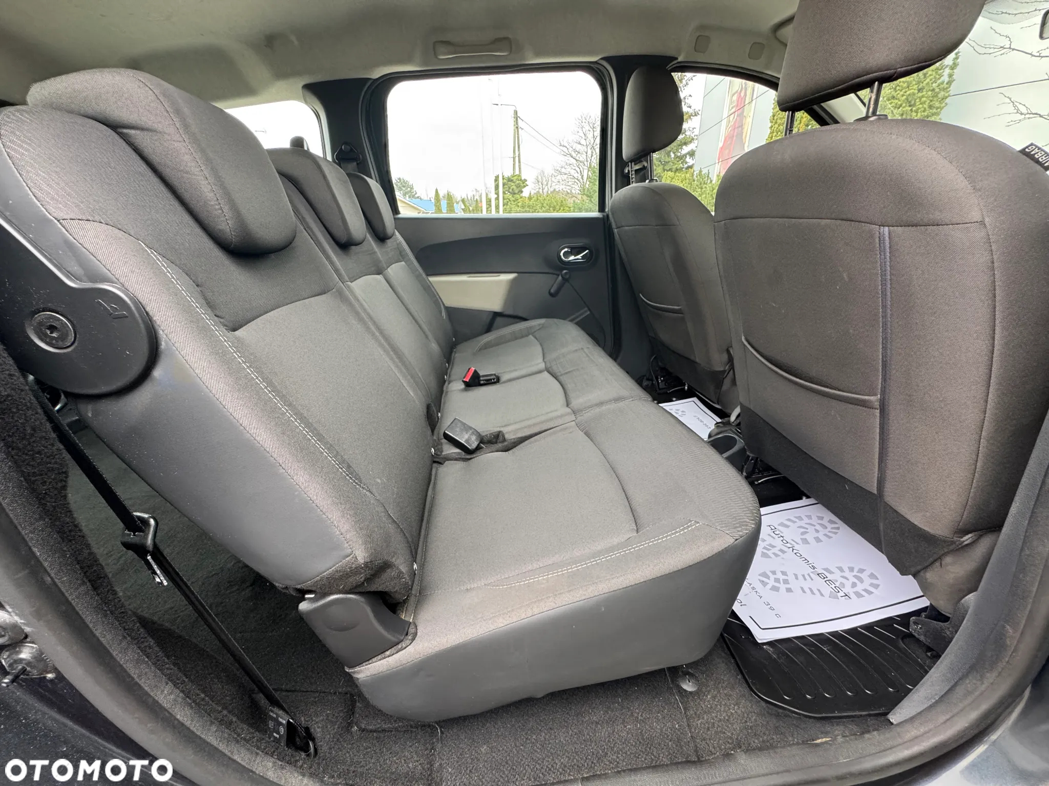 Dacia Lodgy 1.6 MPI 85 Prestige - 4