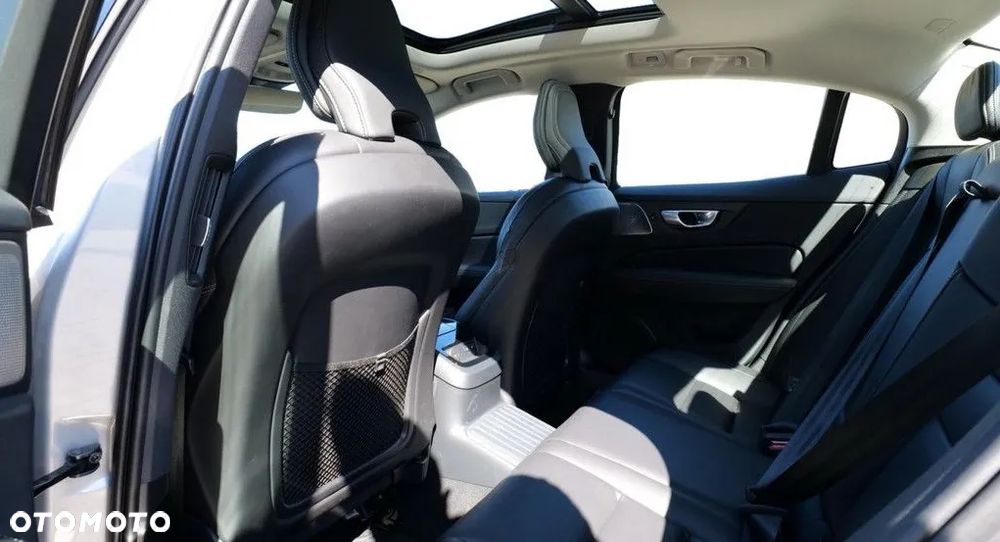 Volvo S60 T8 Recharge AWD Ultimate Dark - 10