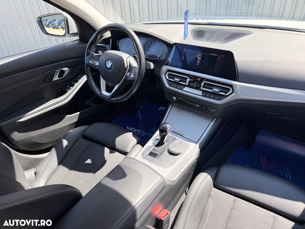 BMW Seria 3 320i AT - 7