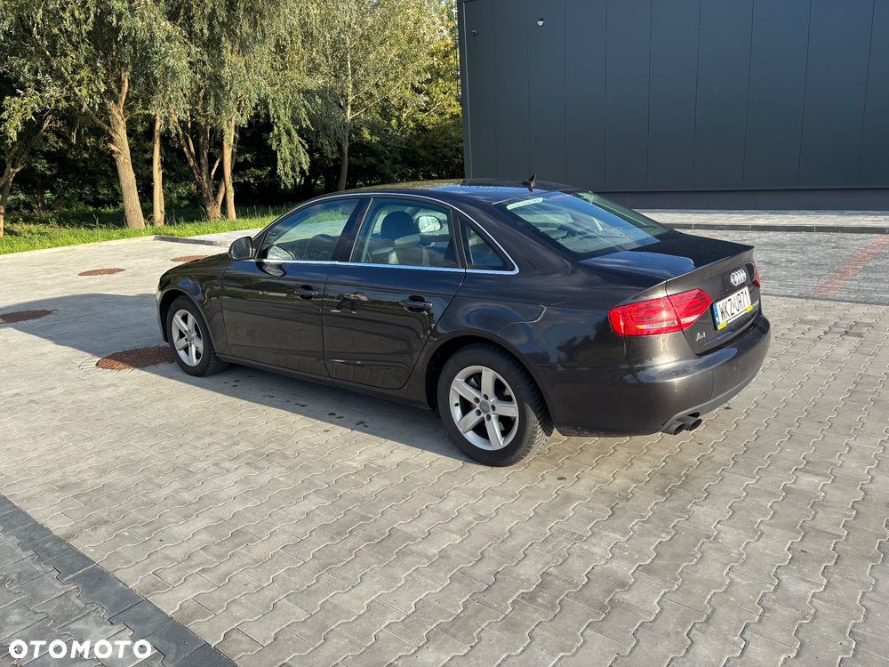 Audi A4 Limousine - 6