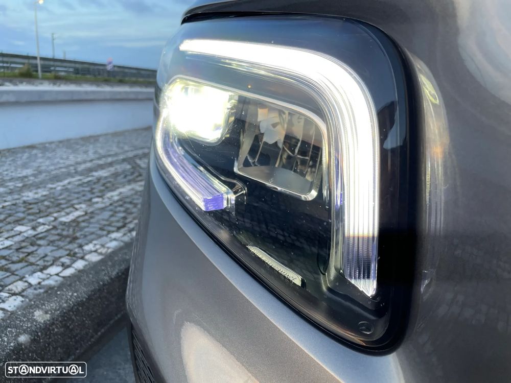 Mercedes-Benz GLB 180 d 8G-DCT Progressive - 10