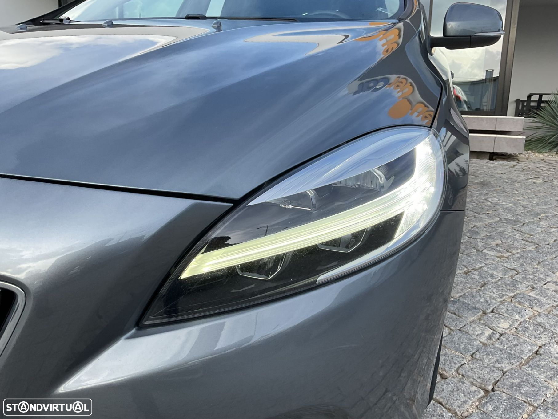 Volvo V40 2.0 D2 Momentum Geartronic - 14