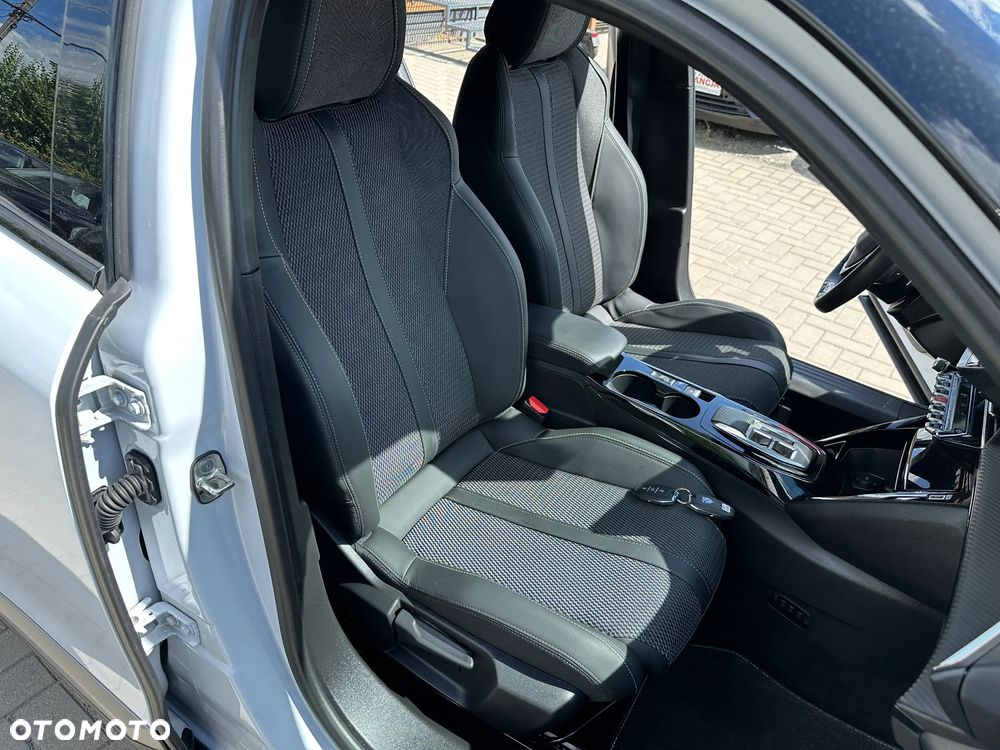 Peugeot 2008 - 24