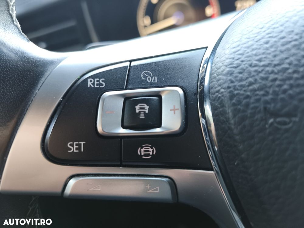 Volkswagen Touareg 3.0 V6 TDI 4Motion DPF Automatik R-Line - 31